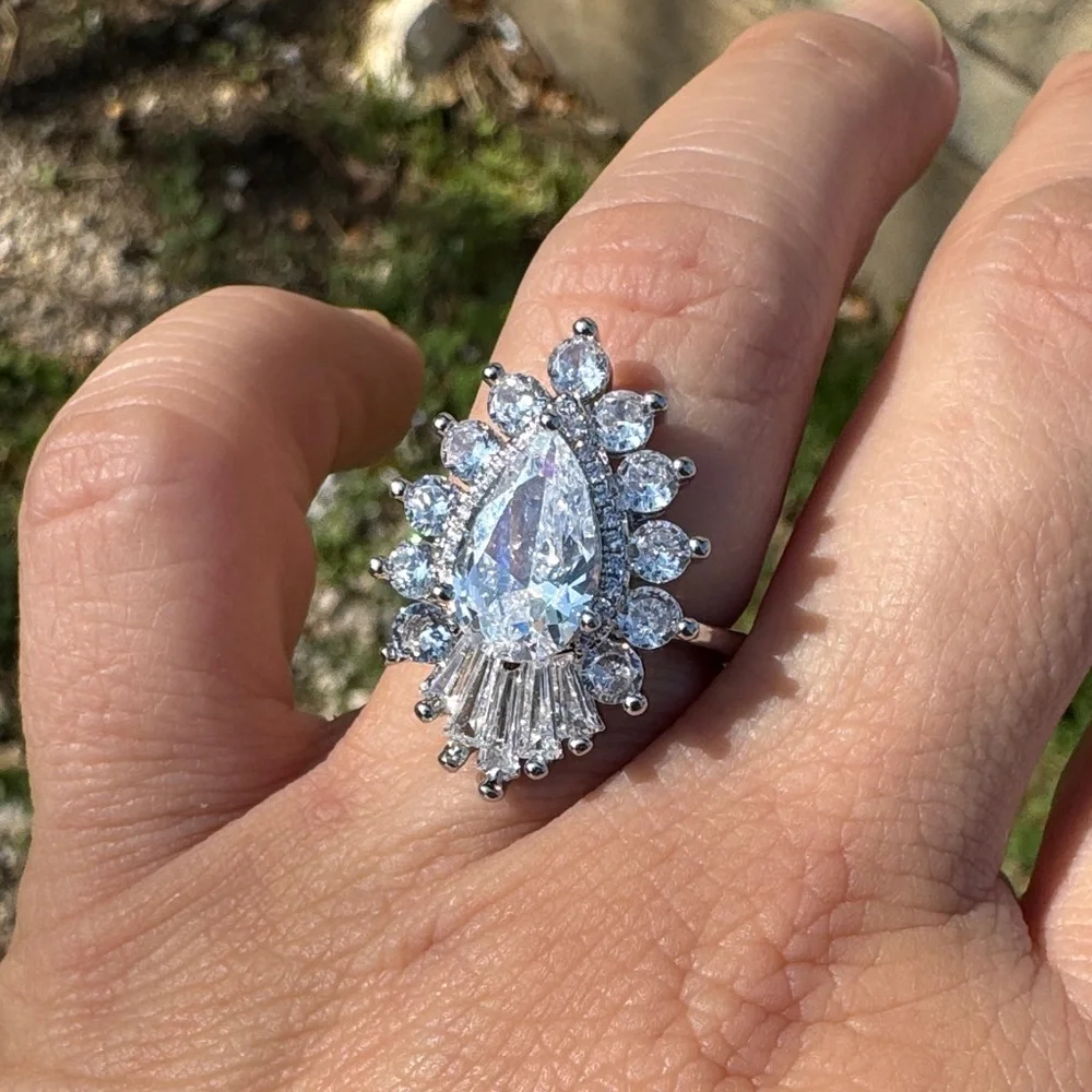 Sparkling Halo Teardrop Cocktail Ring - Silver Size 8 Wedding Engagement